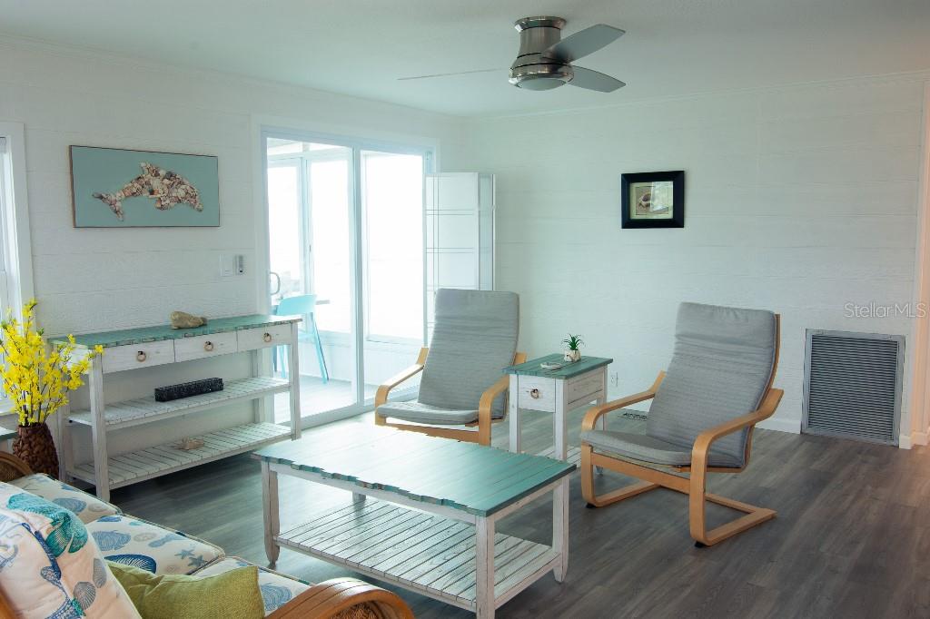 LEMON BAY ISLES PH 01 - Residential