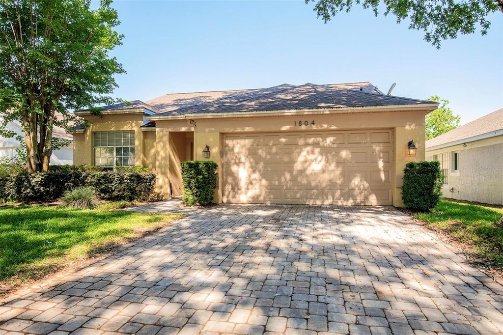 Photo of 1804 Westpointe Circle, Orlando, FL 32835 (MLS # O6408280)