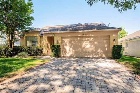 Photo of 1804 Westpointe Circle, Orlando, FL 32835 (MLS # O6408280)