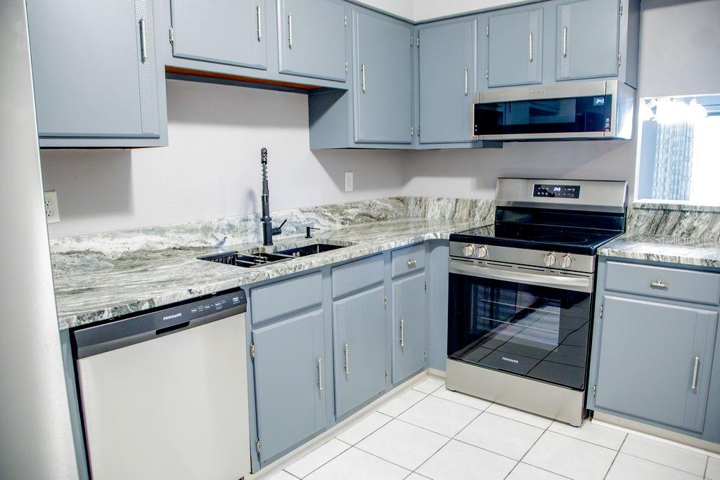 LAKE WALES VILLAGE CONDO - Residential