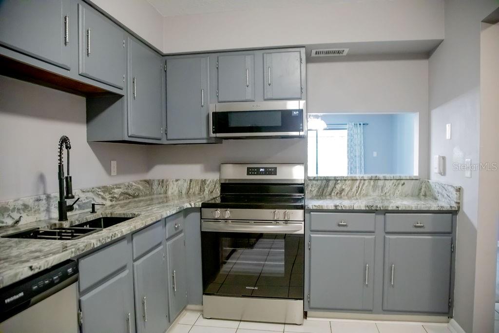 LAKE WALES VILLAGE CONDO - Residential