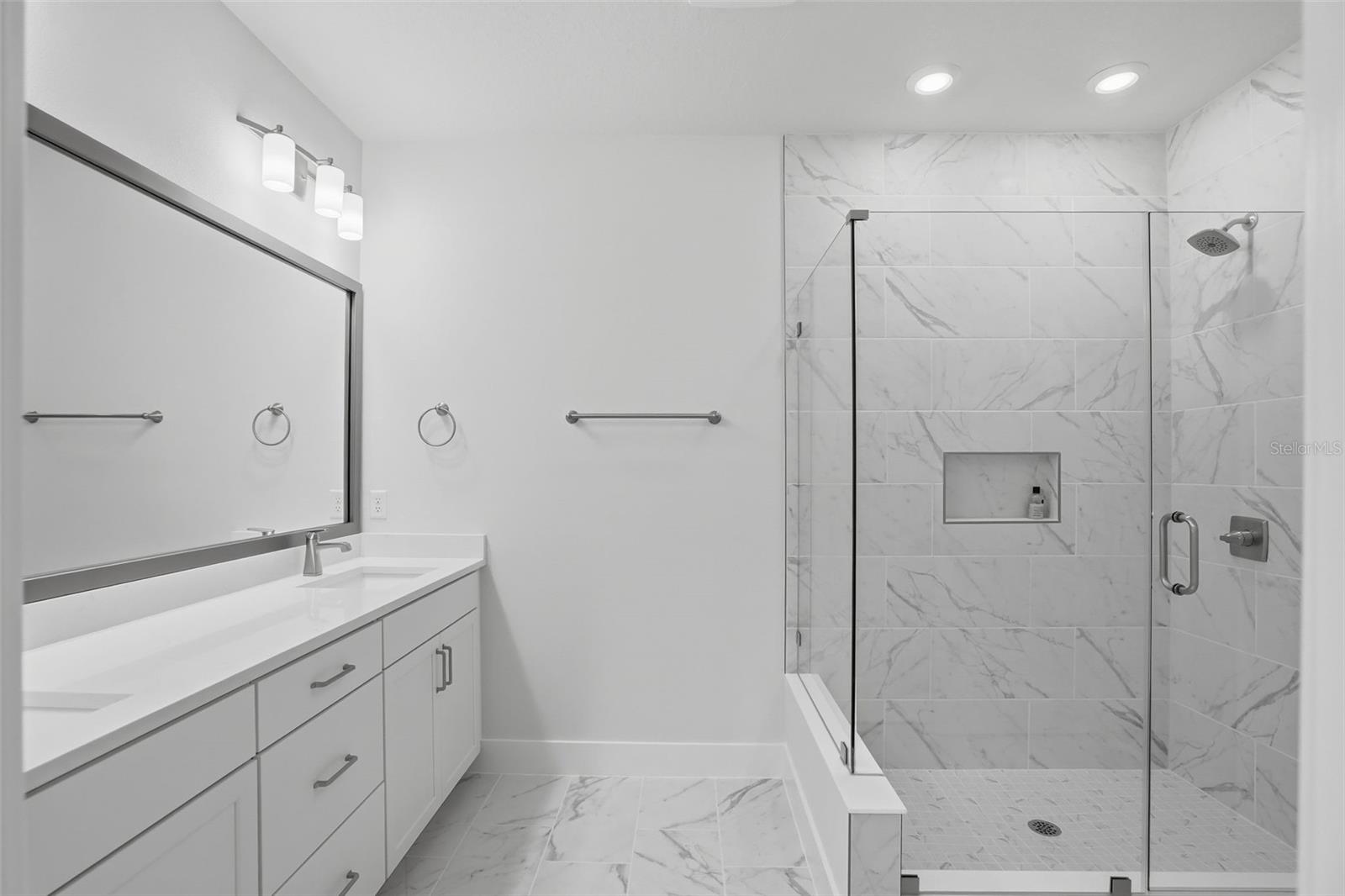 TOWNS AT KENWOOD - Residential Lease