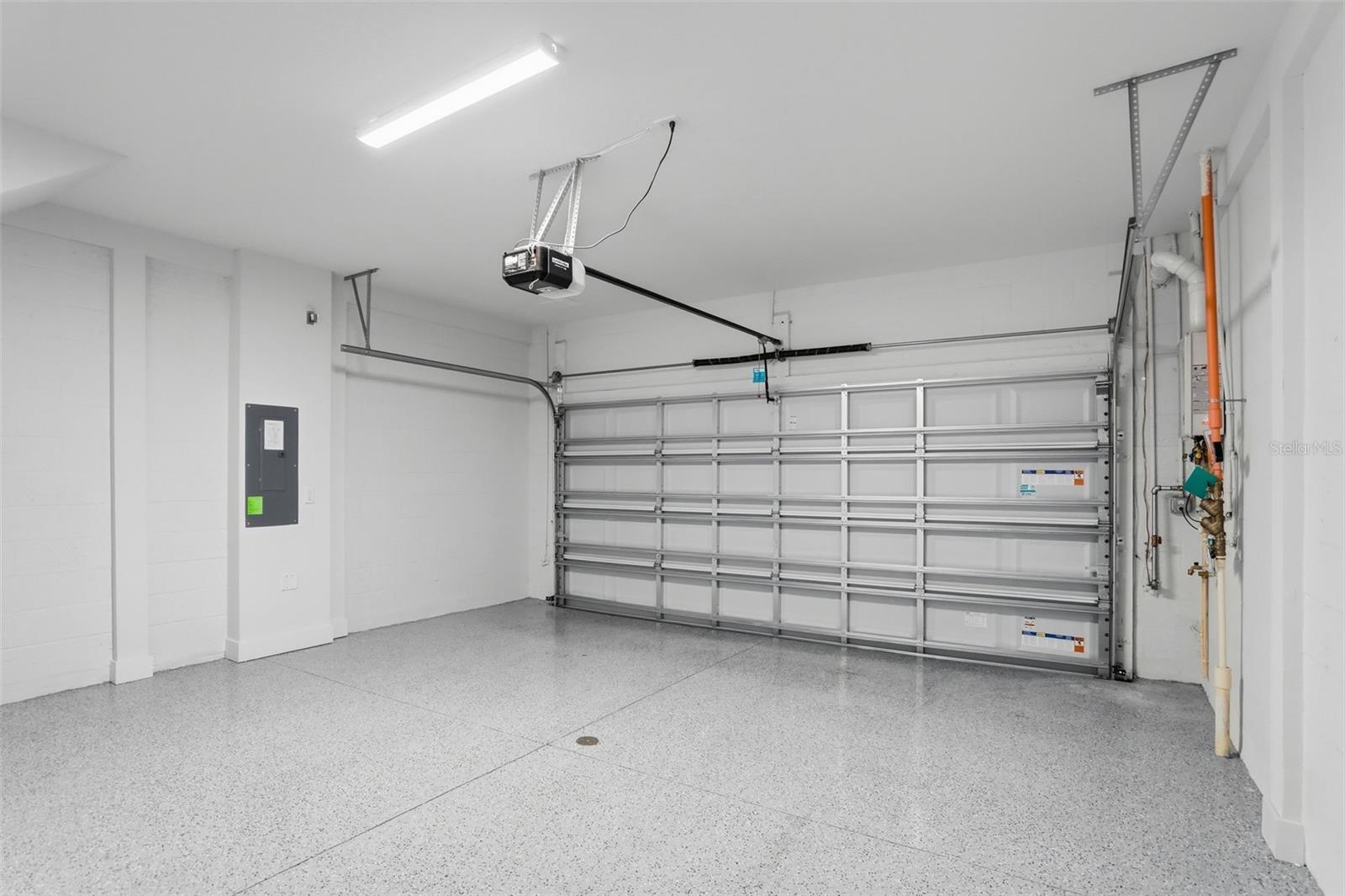 TOWNS AT KENWOOD - Residential Lease