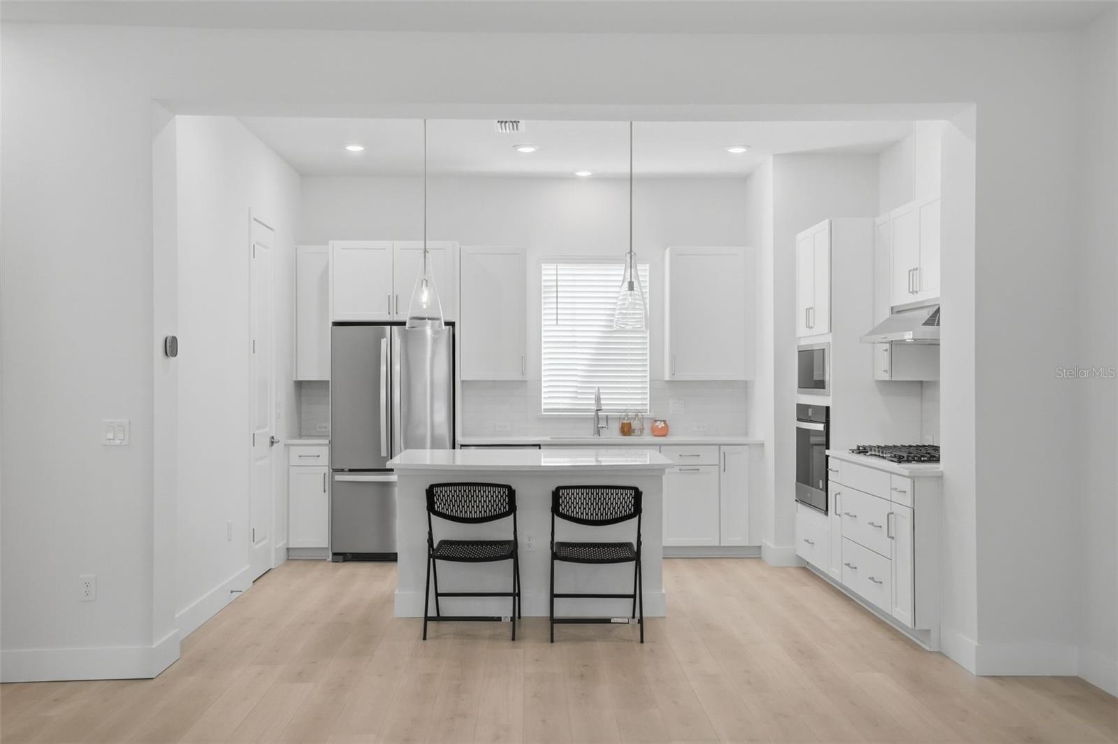 TOWNS AT KENWOOD - Residential Lease