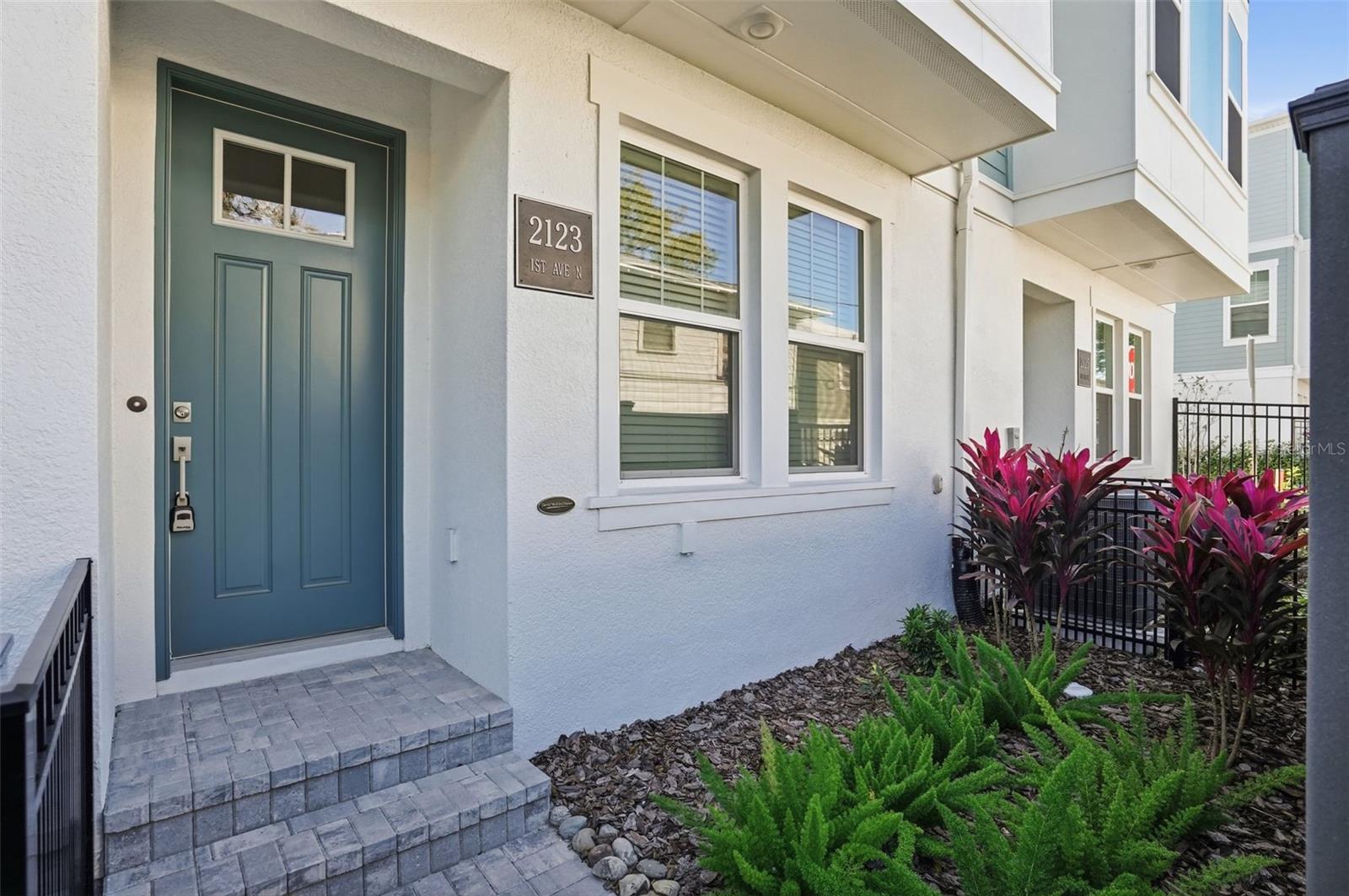 TOWNS AT KENWOOD - Residential Lease