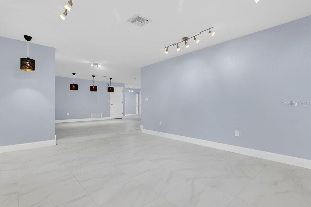 CASA ALOMA - Residential