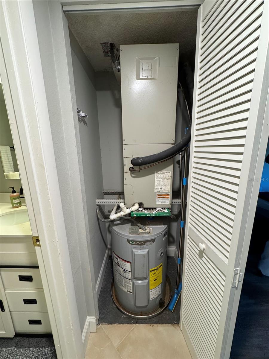 EAST LAKE WOODLANDS CYPRESS ESTATES - Residential Lease