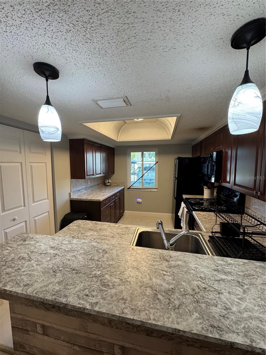 EAST LAKE WOODLANDS CYPRESS ESTATES - Residential Lease