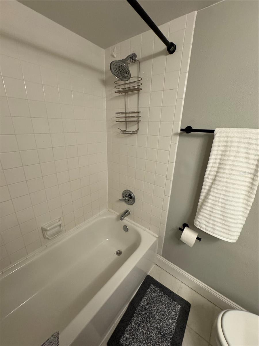 EAST LAKE WOODLANDS CYPRESS ESTATES - Residential Lease