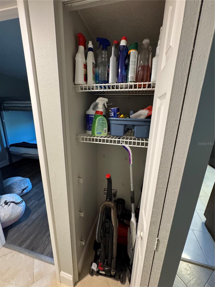 EAST LAKE WOODLANDS CYPRESS ESTATES - Residential Lease