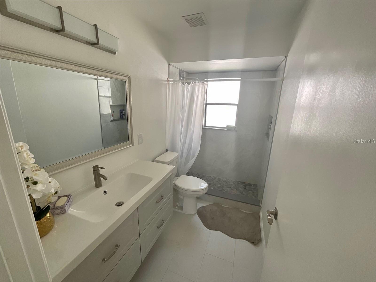 CONCORD WOODS VILLAGE SEC 1 - Residential Lease