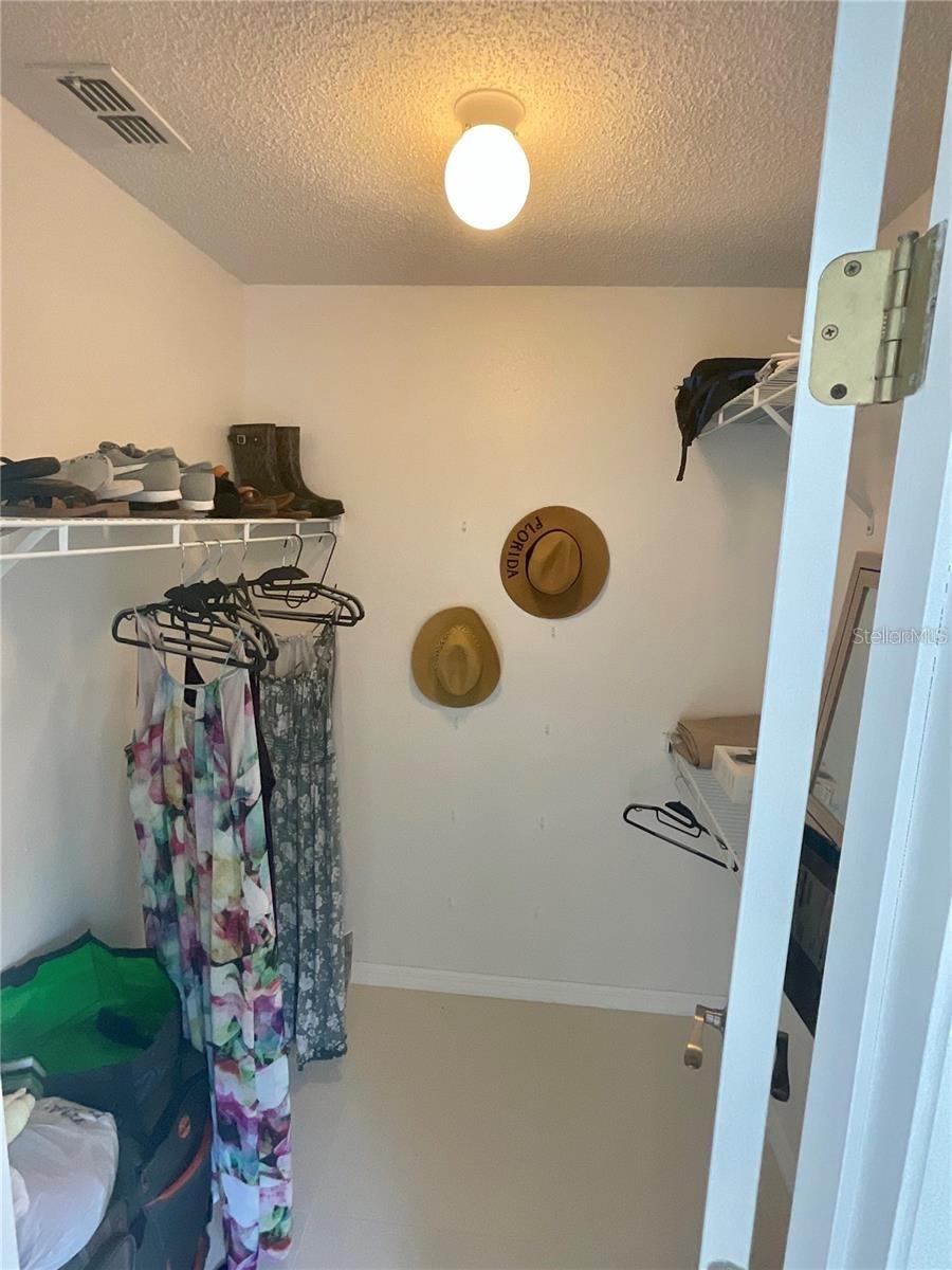 CONCORD WOODS VILLAGE SEC 1 - Residential Lease