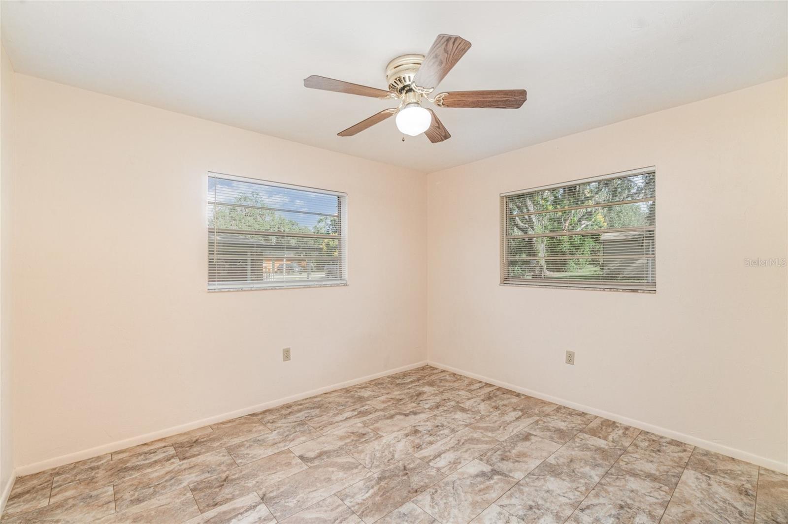 HINCKLEYS SUB - Residential