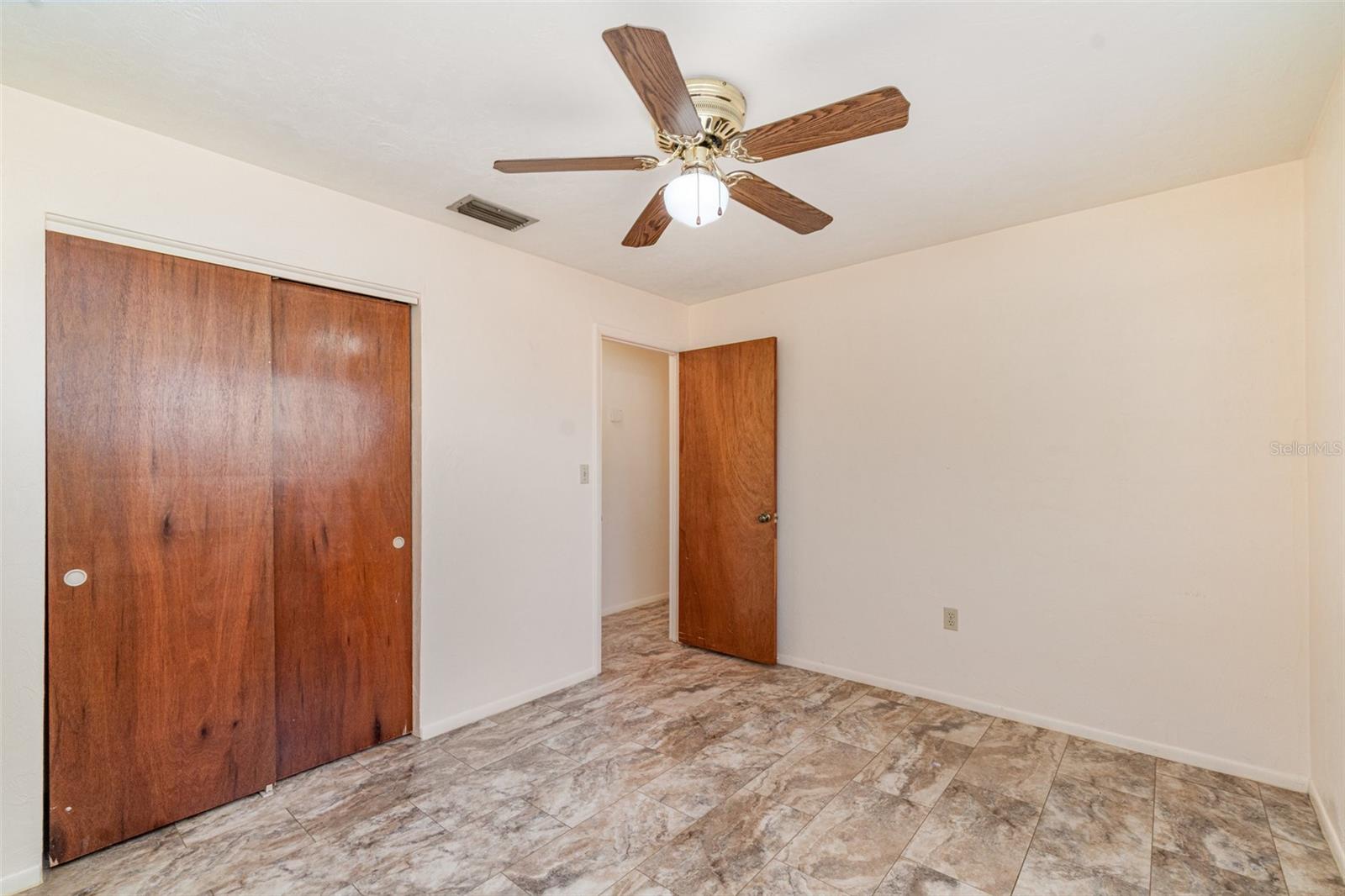 HINCKLEYS SUB - Residential