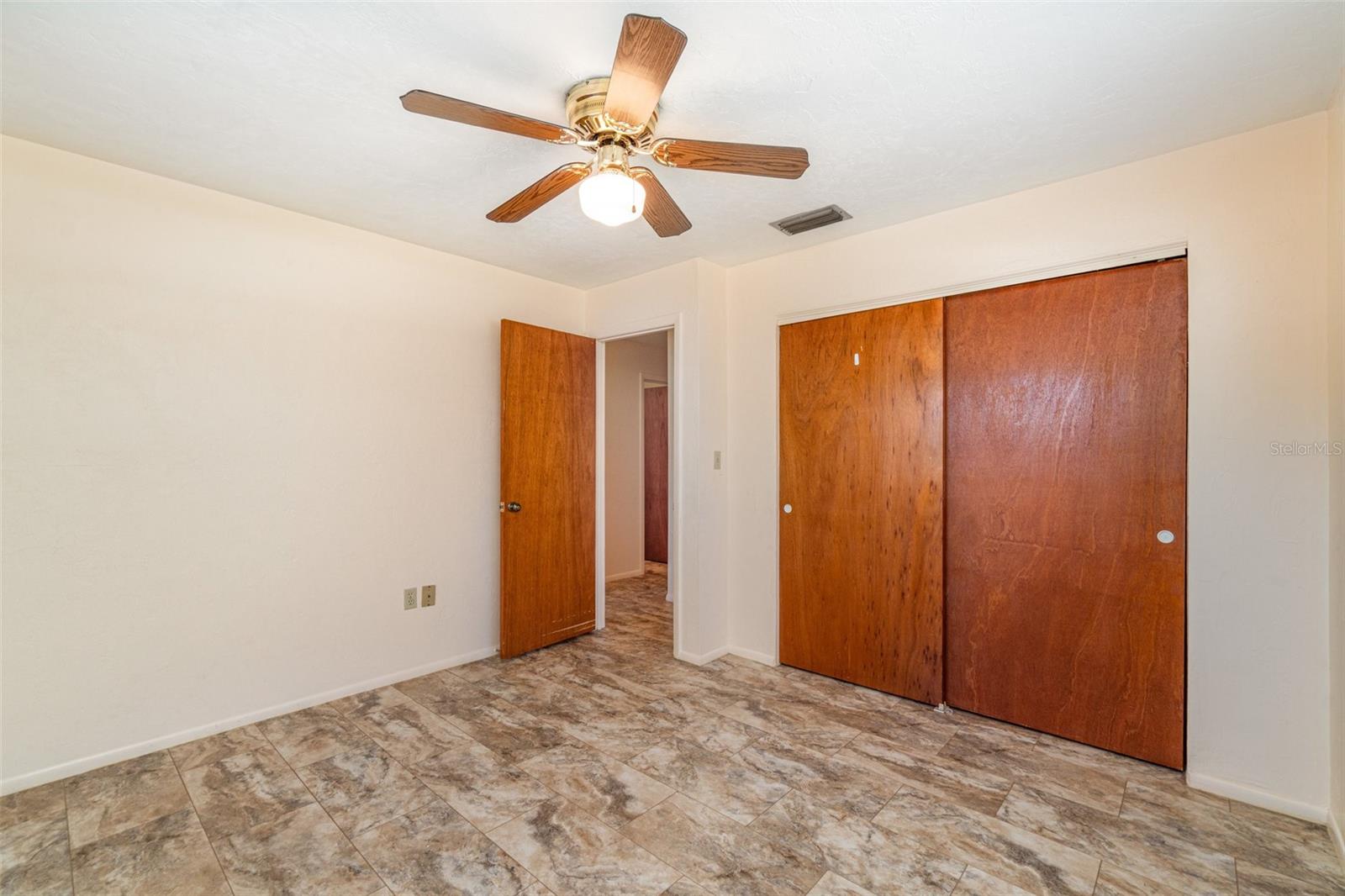 HINCKLEYS SUB - Residential