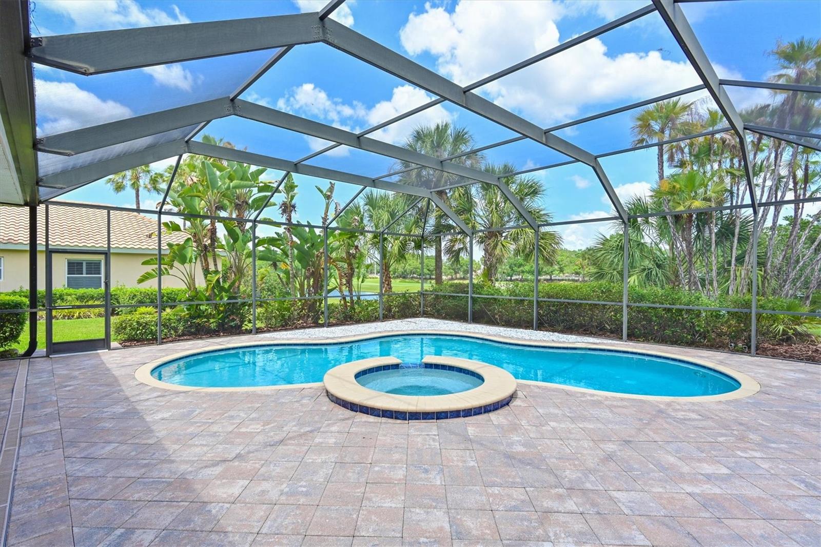 WATERLEFE GOLF & RIVER CLUB - Residential