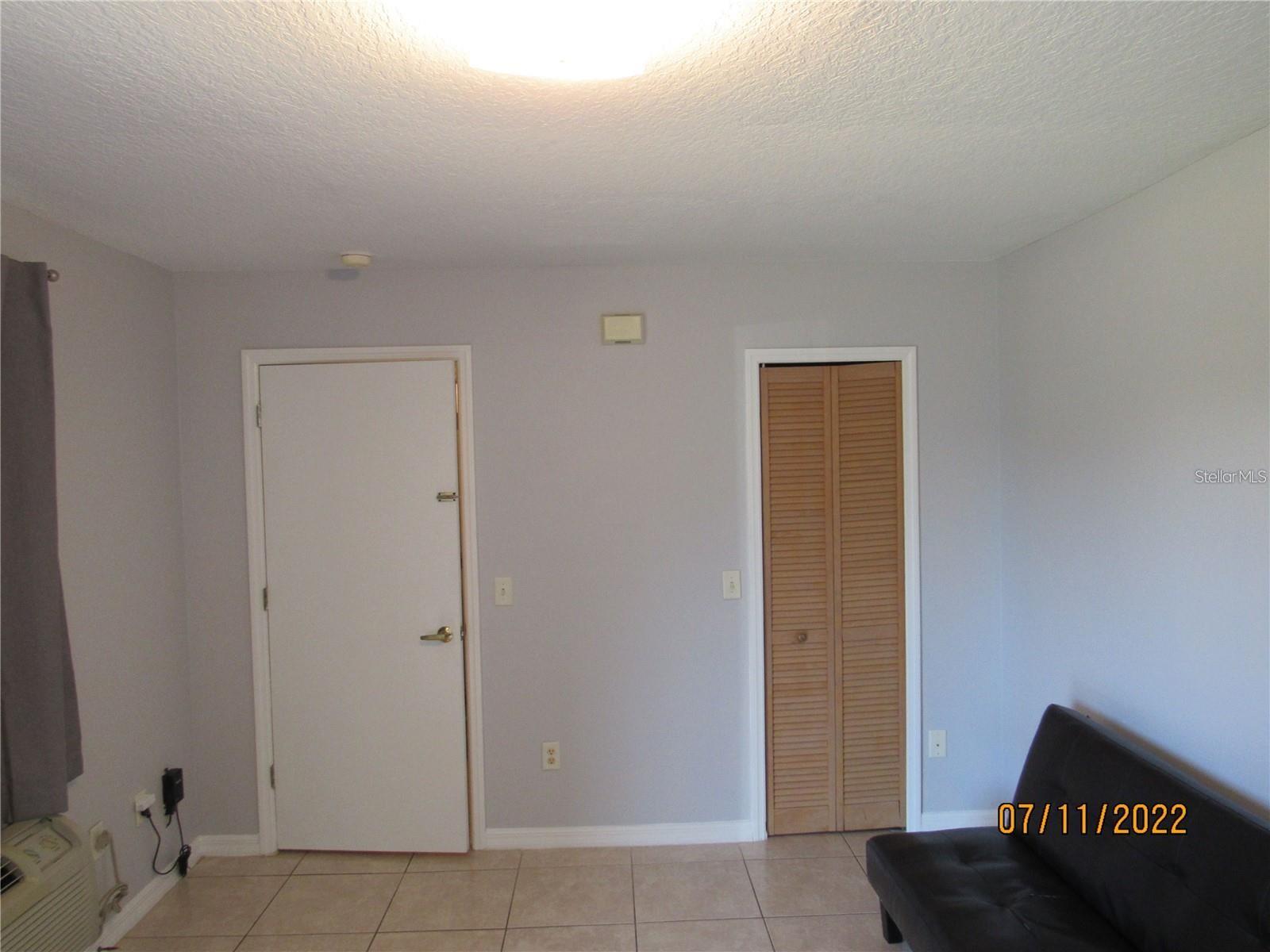 ISLAND CLUB WEST PH 02 - Residential Lease