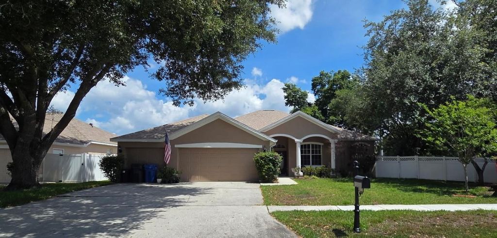 Photo of 2866 Duncan Tree Circle, Valrico, FL 33594 (MLS # TB8503289)