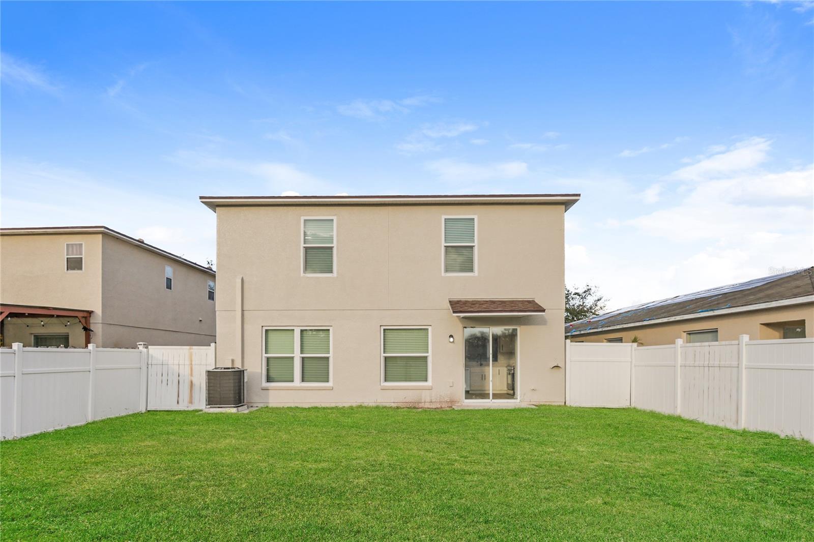 CARRIAGE POINTE PH 01 - Residential