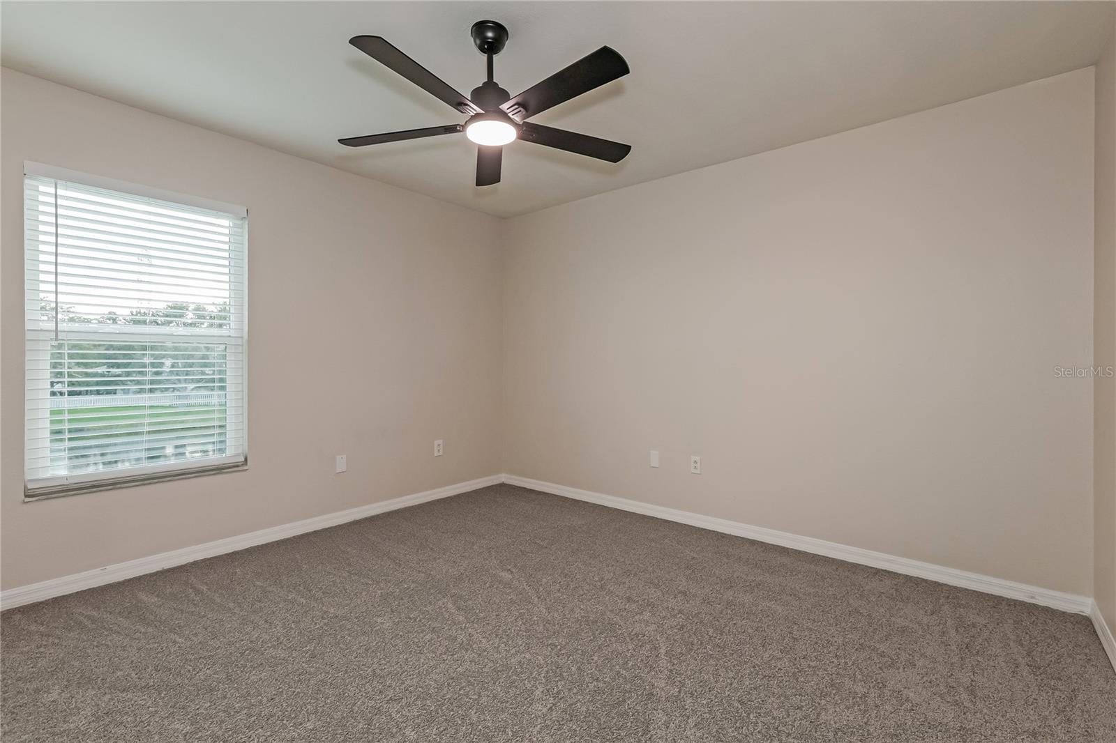 CARRIAGE POINTE PH 01 - Residential