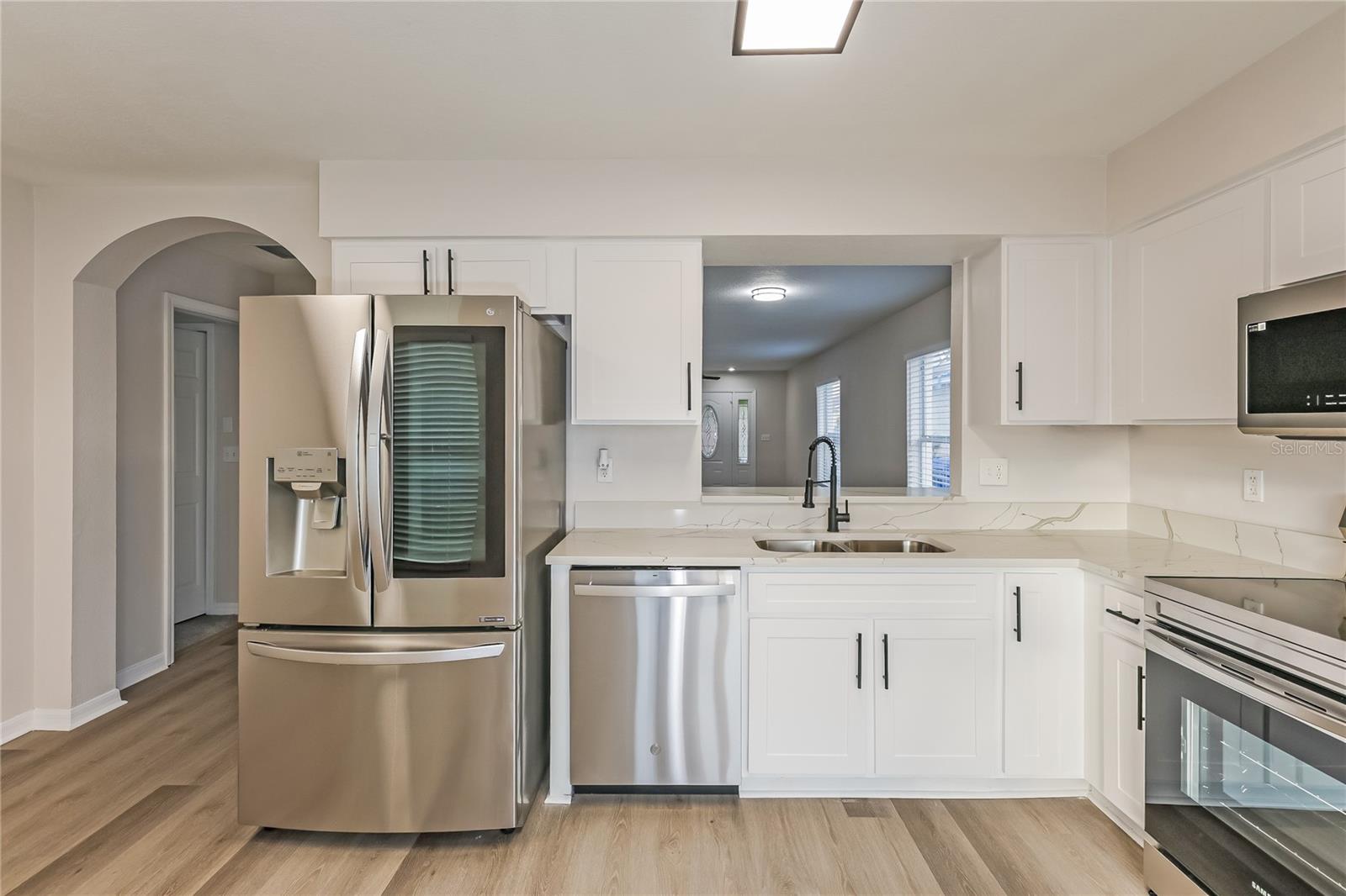 CARRIAGE POINTE PH 01 - Residential