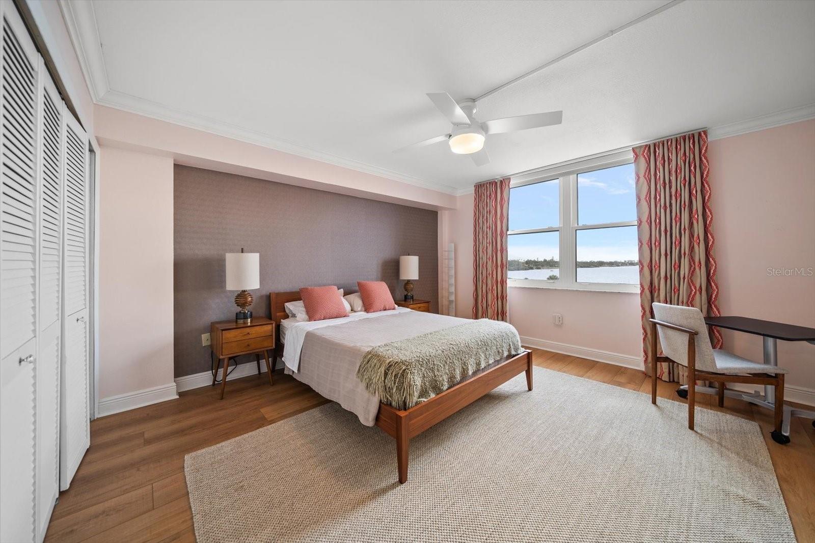 EDGEWATER ARMS 4TH CONDO - Residential