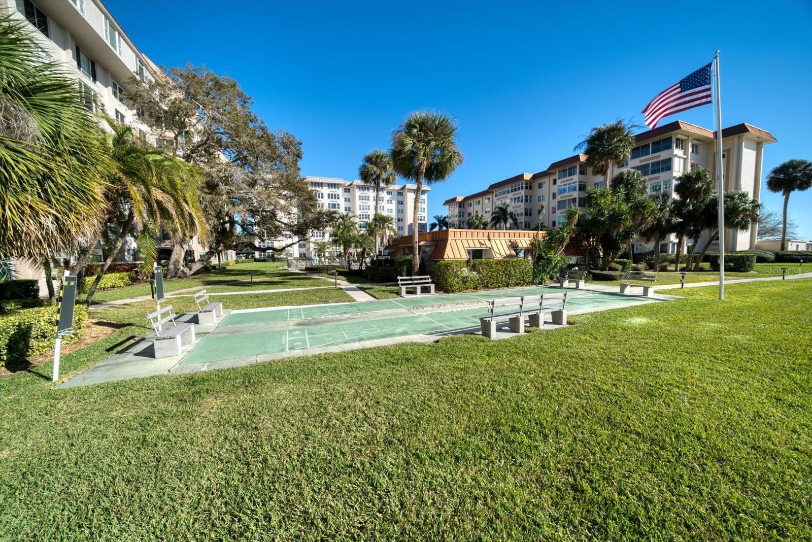 EDGEWATER ARMS 4TH CONDO - Residential