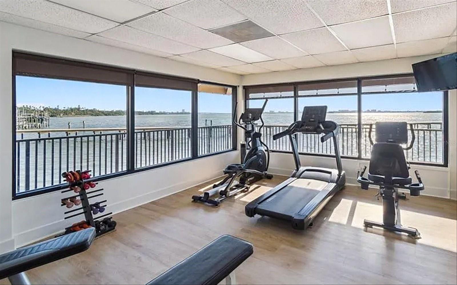 EDGEWATER ARMS 4TH CONDO - Residential