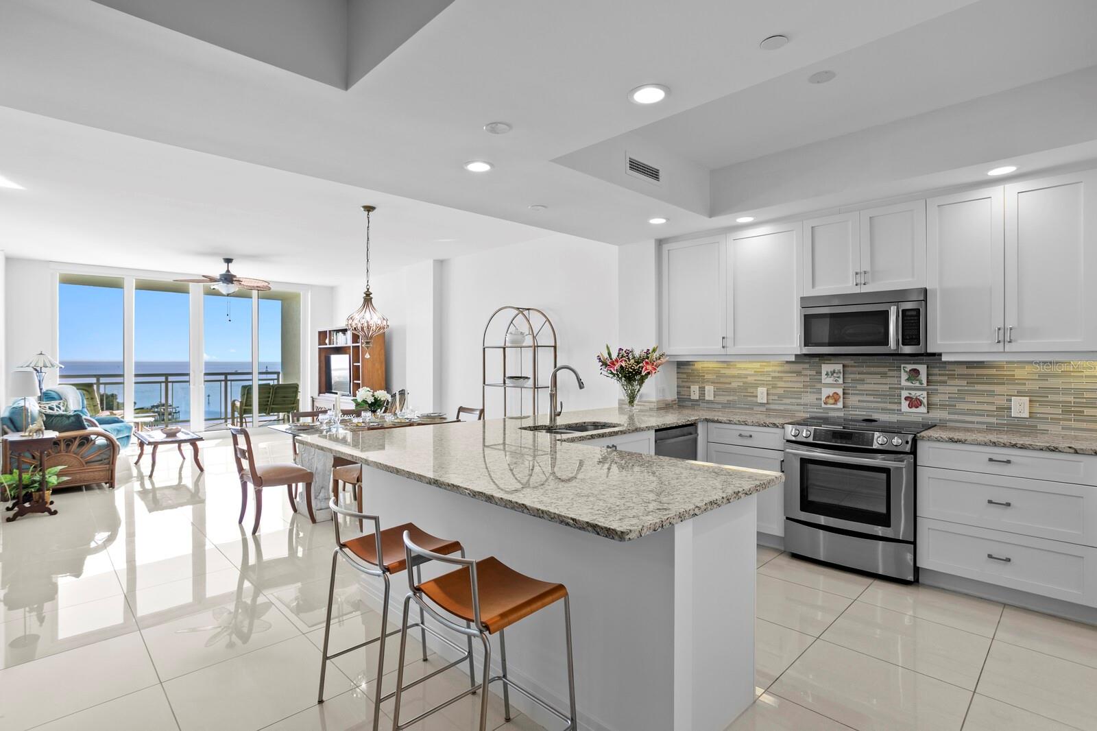 1325 SNELL ISLE BOULEVARD NE 811