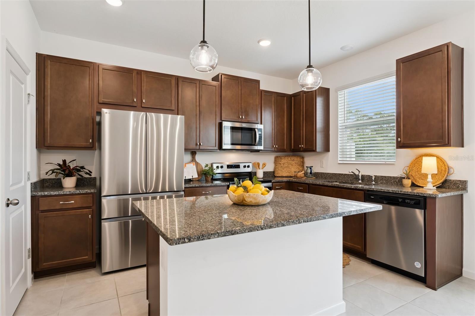 SPRING ISLE PALMS - Residential