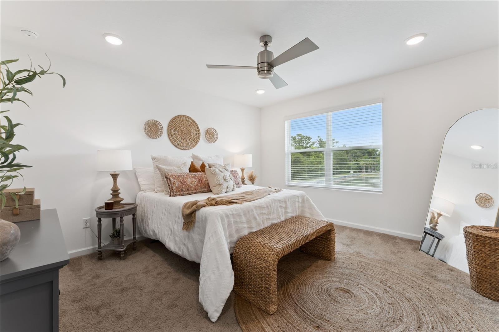 SPRING ISLE PALMS - Residential