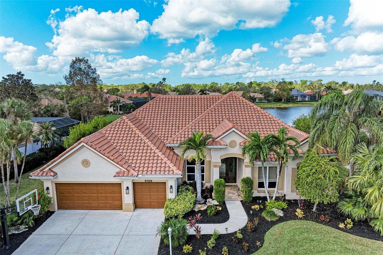 8019 ROYAL BIRKDALE CIRCLE