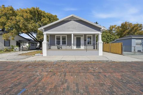 Photo of 1024 E 19th Avenue, Tampa, FL 33605 (MLS # TB8471727)