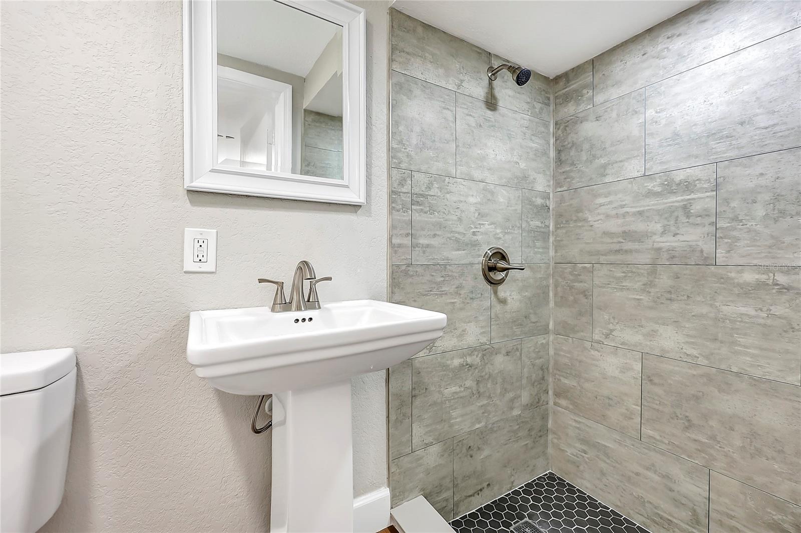 BROADMOOR ACRES SUB - Residential