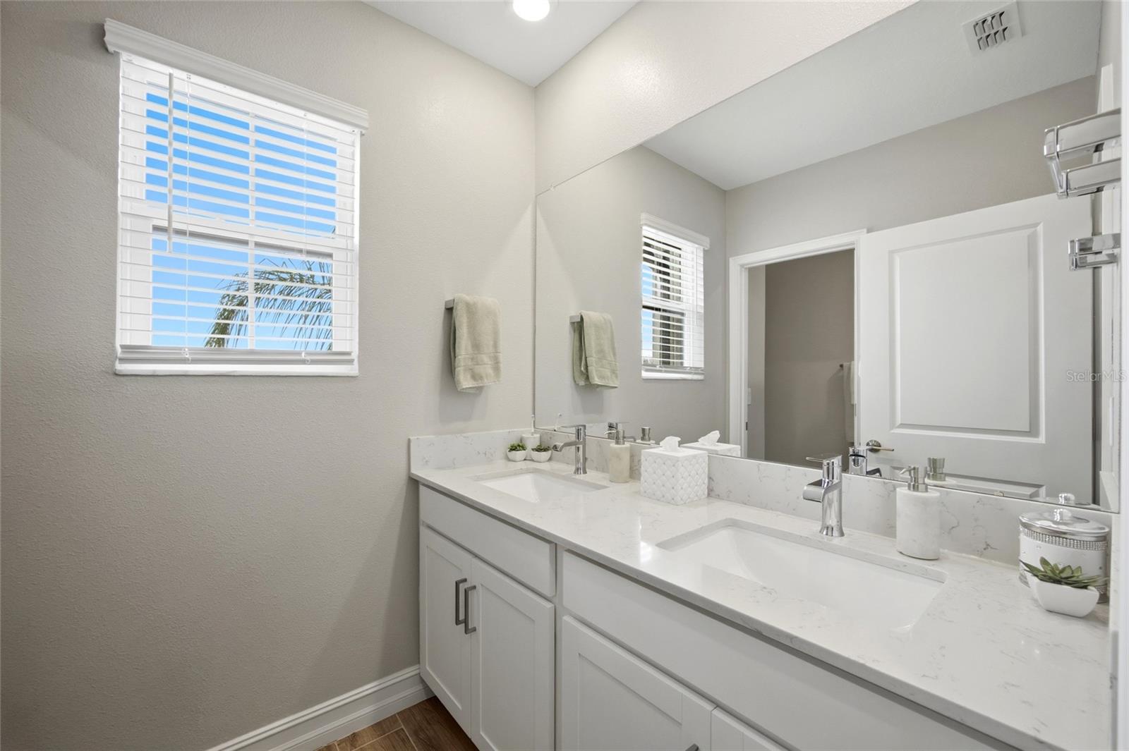 BRYANT SQUARE - Residential