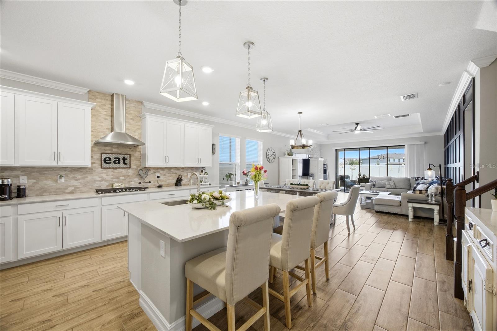 BRYANT SQUARE - Residential