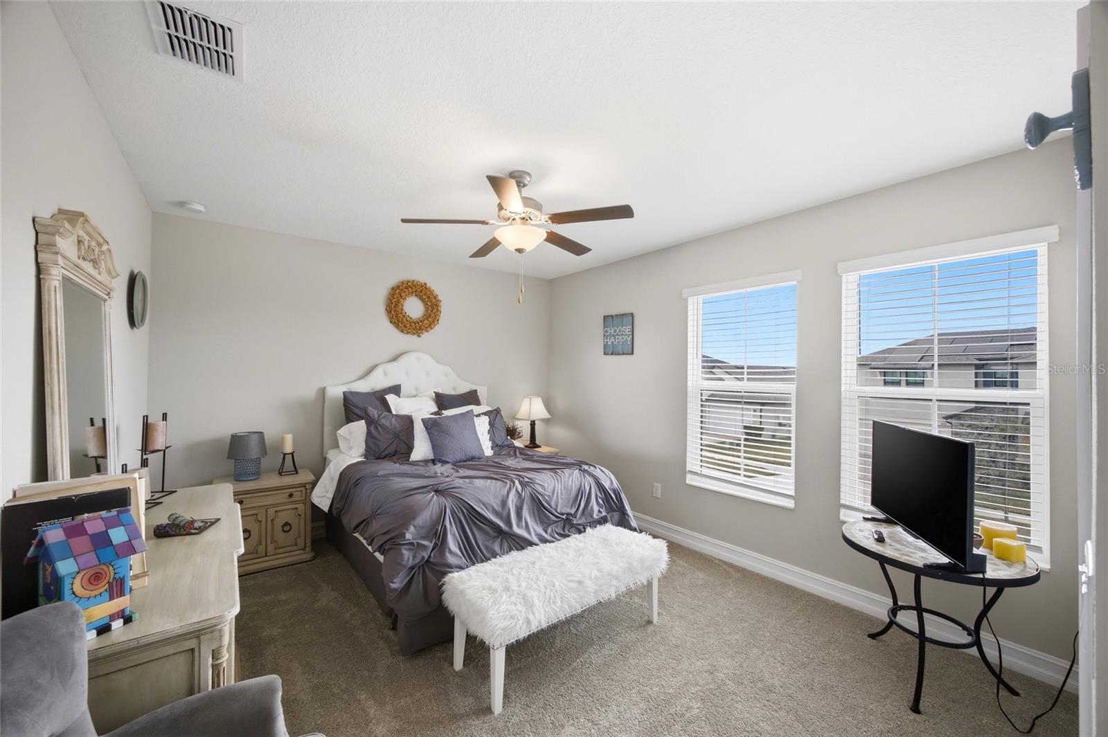 BRYANT SQUARE - Residential