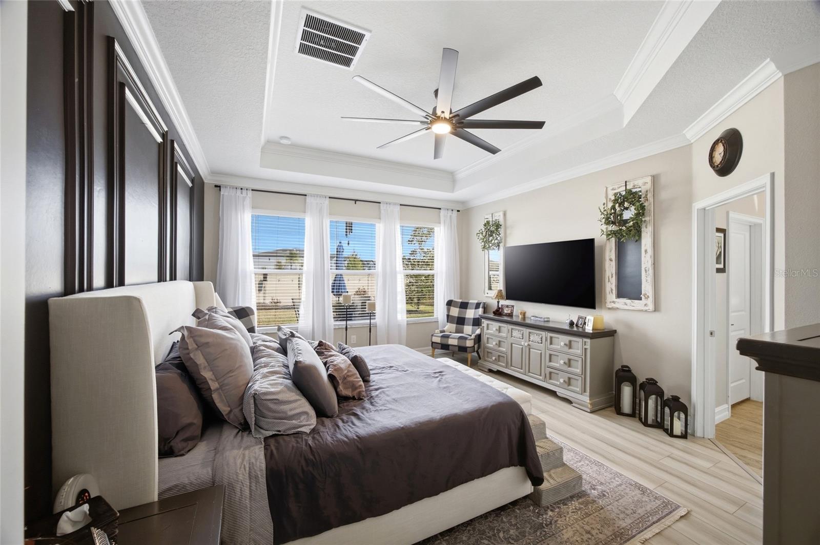 BRYANT SQUARE - Residential