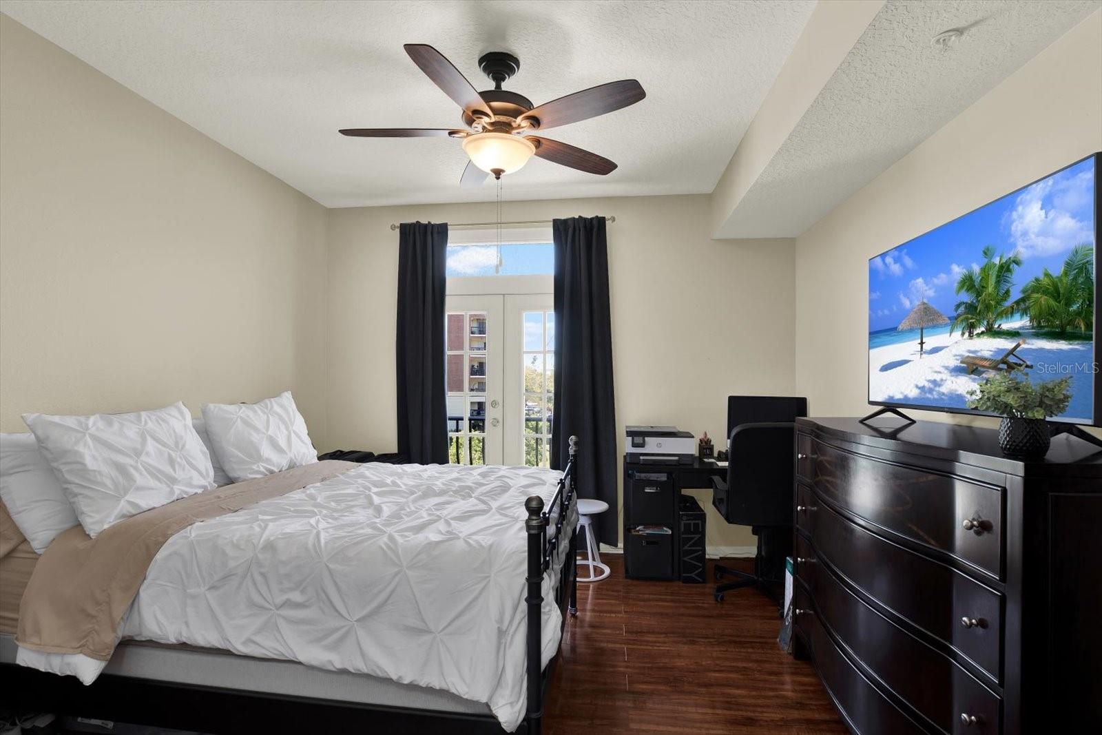 HARBOUR PLACE CITY HOMES - Residential