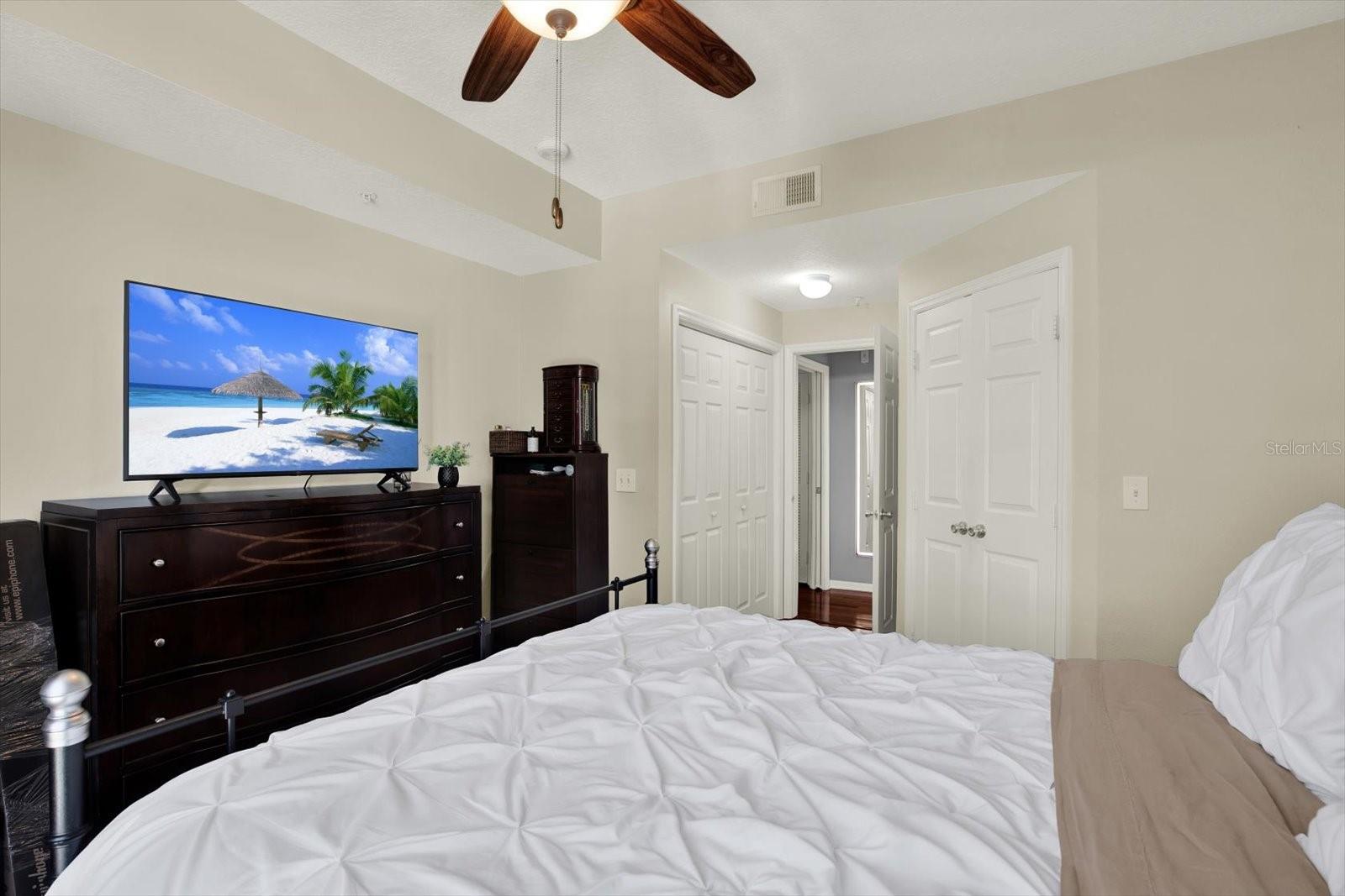 HARBOUR PLACE CITY HOMES - Residential