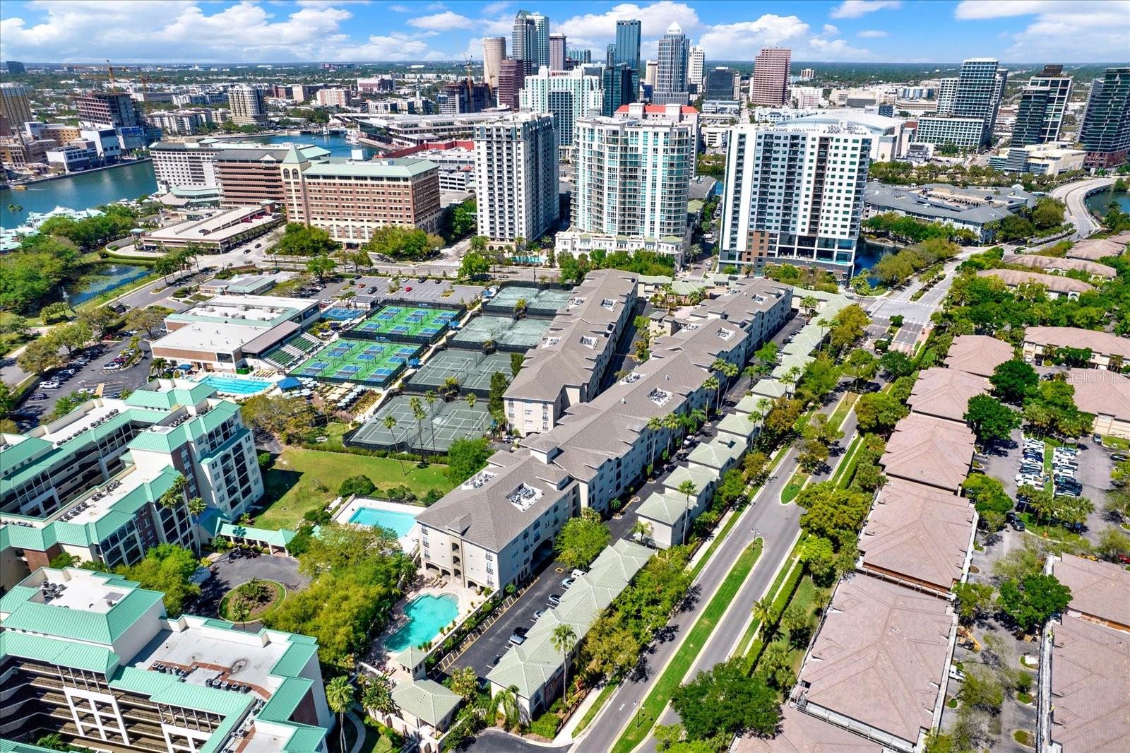 HARBOUR PLACE CITY HOMES - Residential