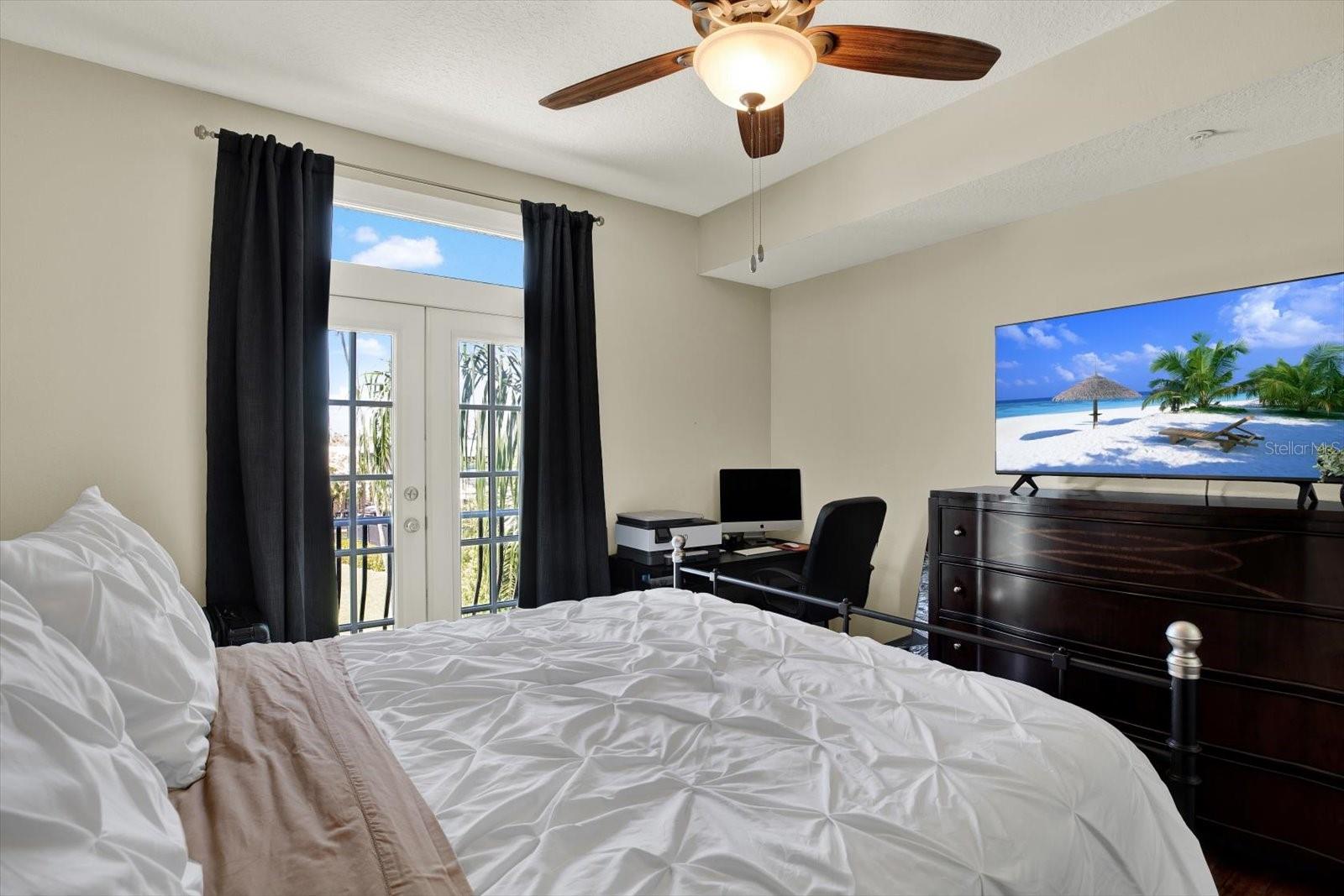 HARBOUR PLACE CITY HOMES - Residential