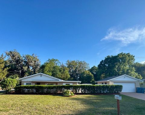 Photo of 910 W French Avenue, Orange City, FL 32763 (MLS # V4948830)