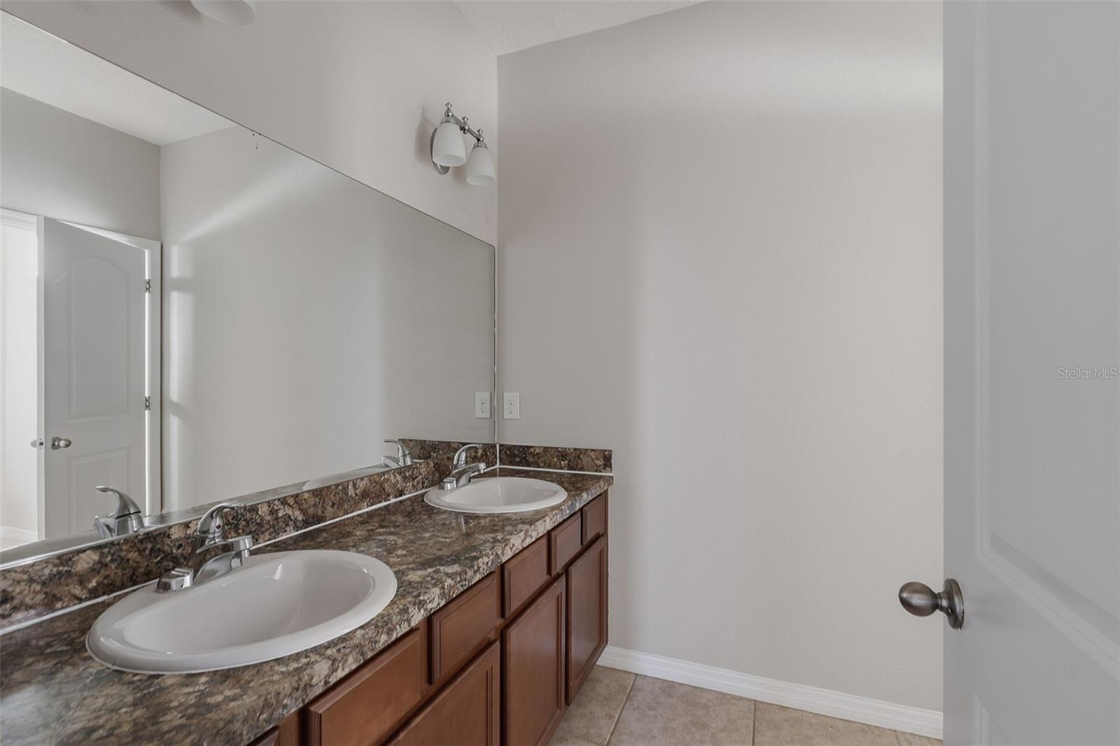 VILLAGES/BRIDGEWATER VILLAGE 1 - Residential