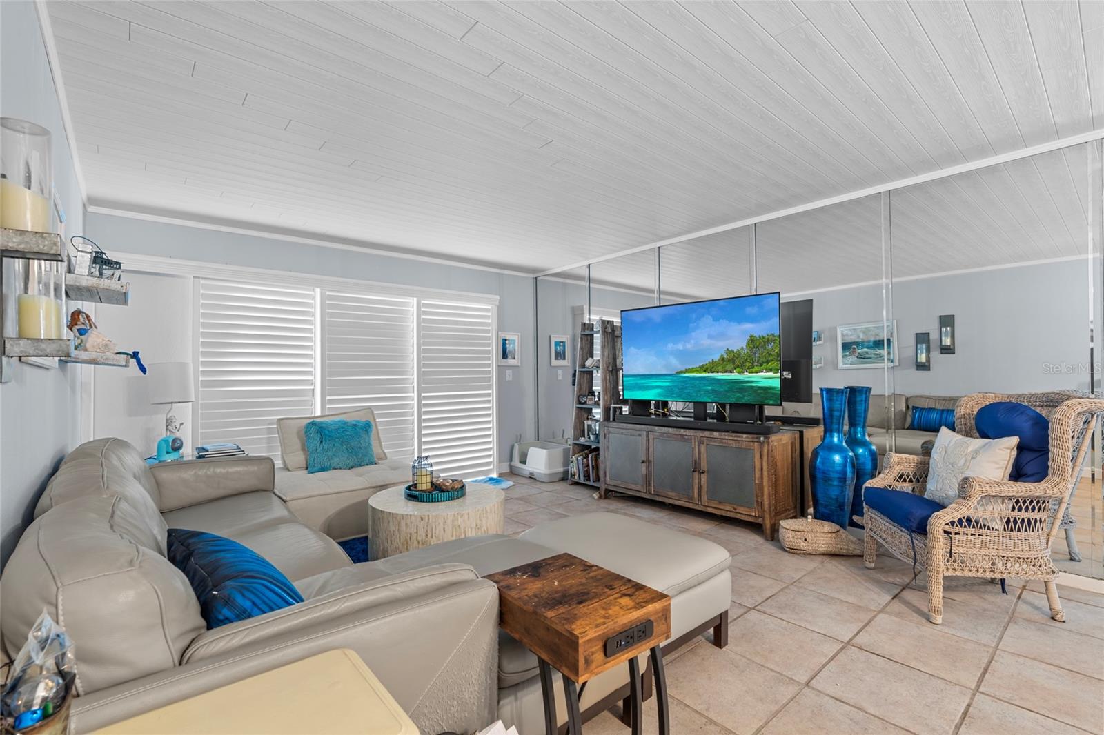 TIDES OF CAPRI WEST CONDO - Residential