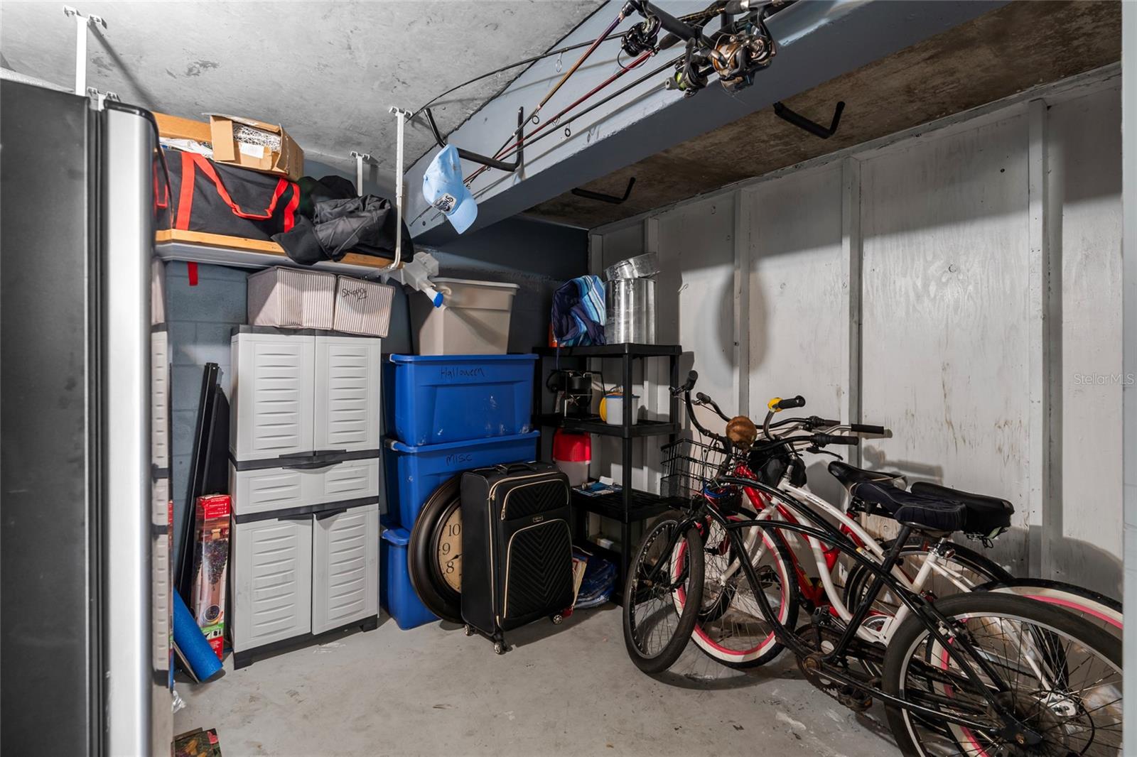 TIDES OF CAPRI WEST CONDO - Residential