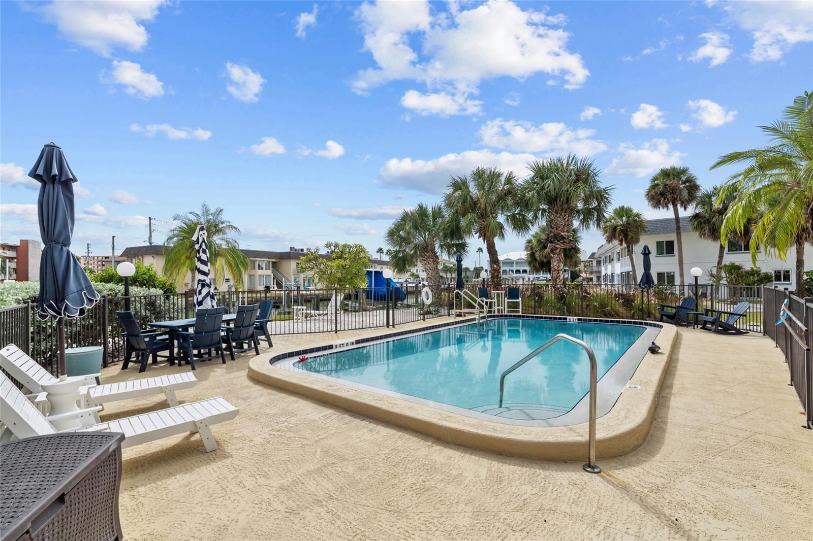 TIDES OF CAPRI WEST CONDO - Residential