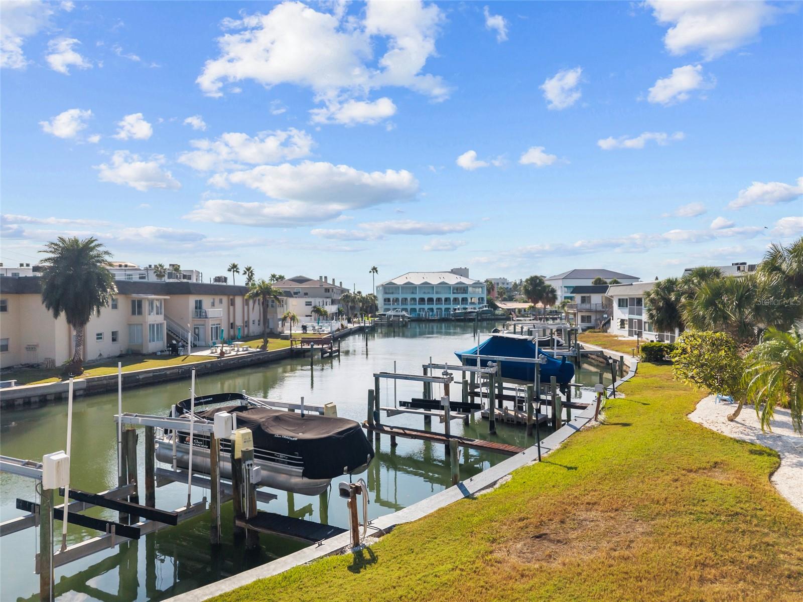 TIDES OF CAPRI WEST CONDO - Residential