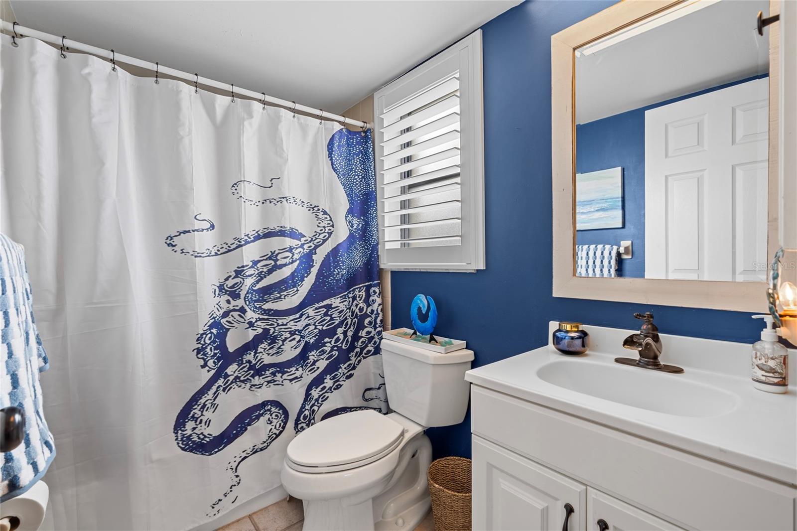 TIDES OF CAPRI WEST CONDO - Residential