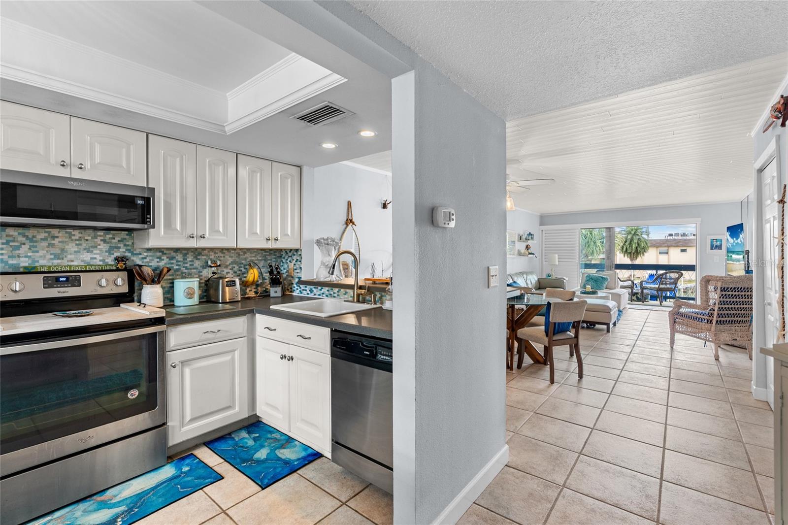 TIDES OF CAPRI WEST CONDO - Residential